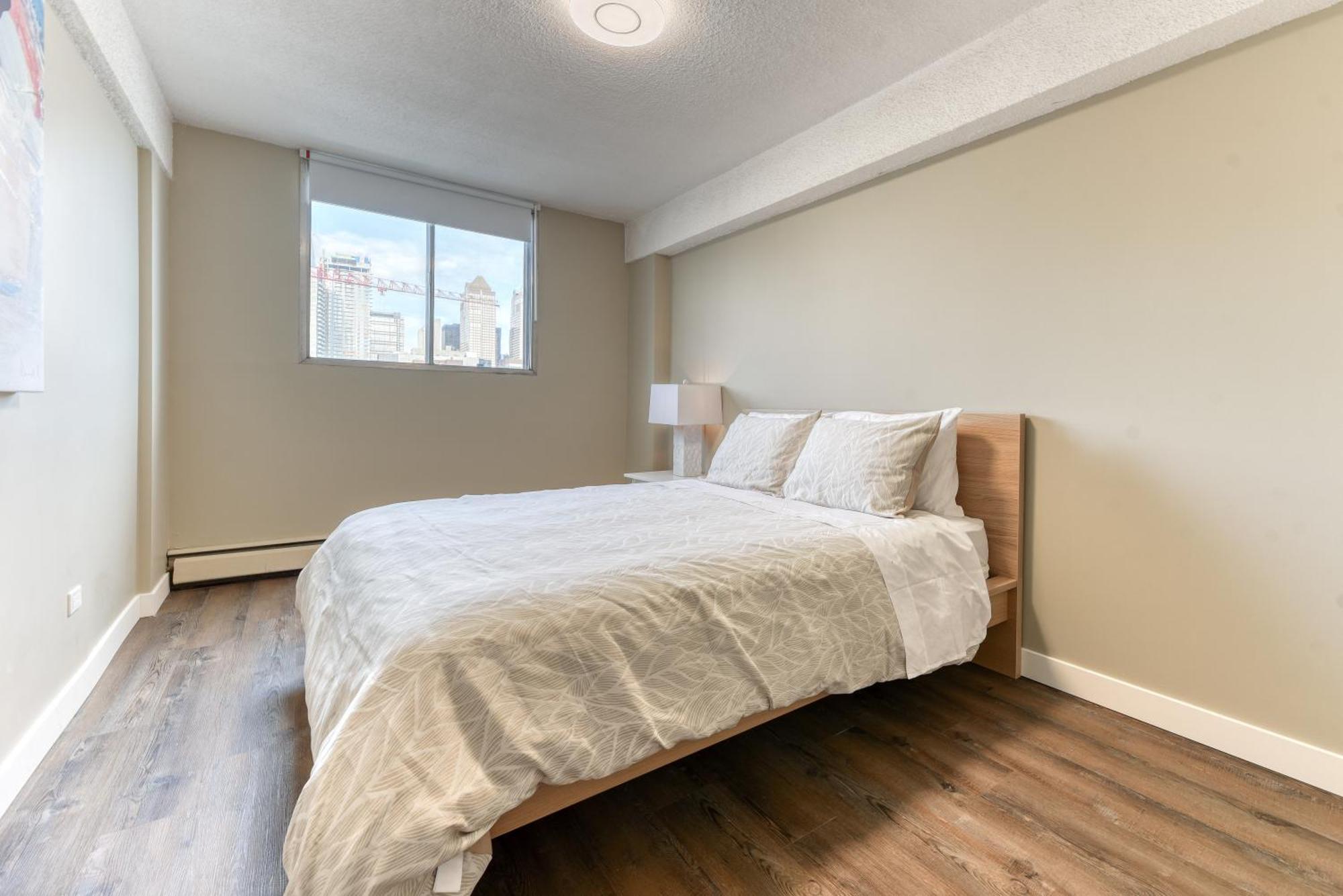 A Spacious Downtown 1-Bed Suite Calgary Exterior photo